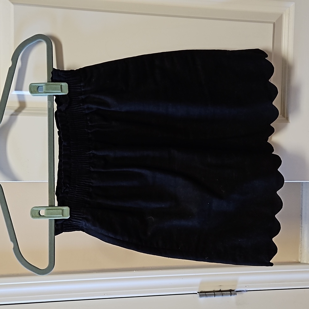 Black J Crew scalloped skirt, size 00, $15